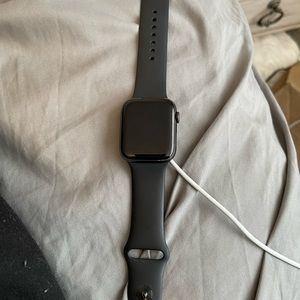 Apple Watch series 5 44mm